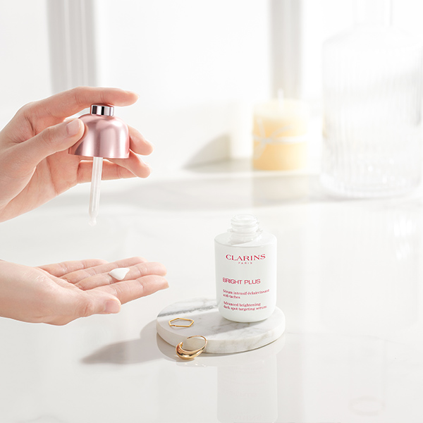 美白是每个女孩子终身的事业！