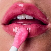 「果冻护唇油」娇韵诗植萃盈润护唇油怦然心动限定